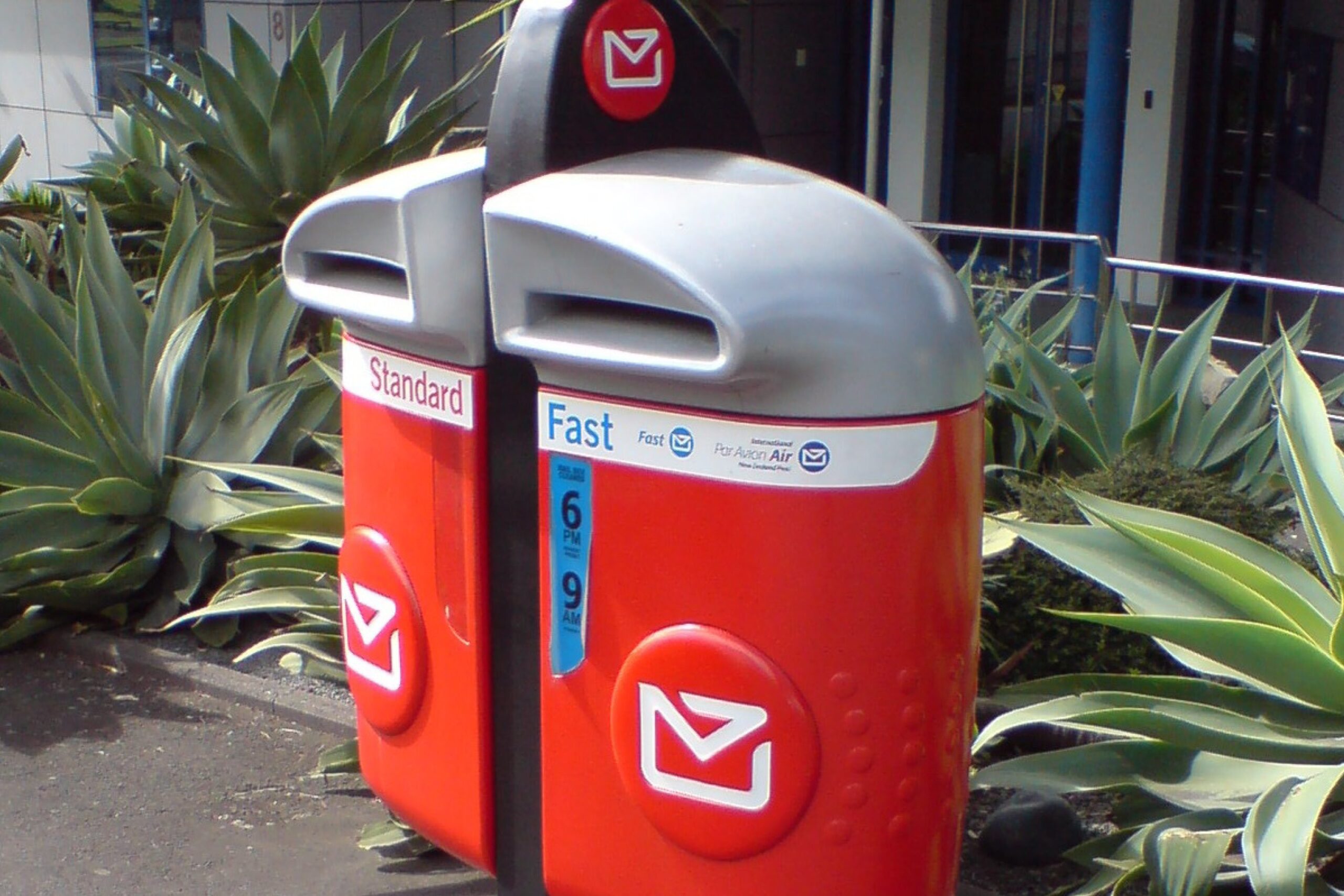 NZ Post cost-cutting another blow to Kiwi employment – E tū