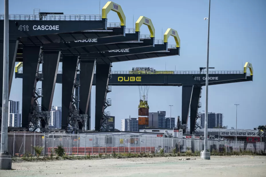 New Zealand wharfies join international day of action against Qube Ports