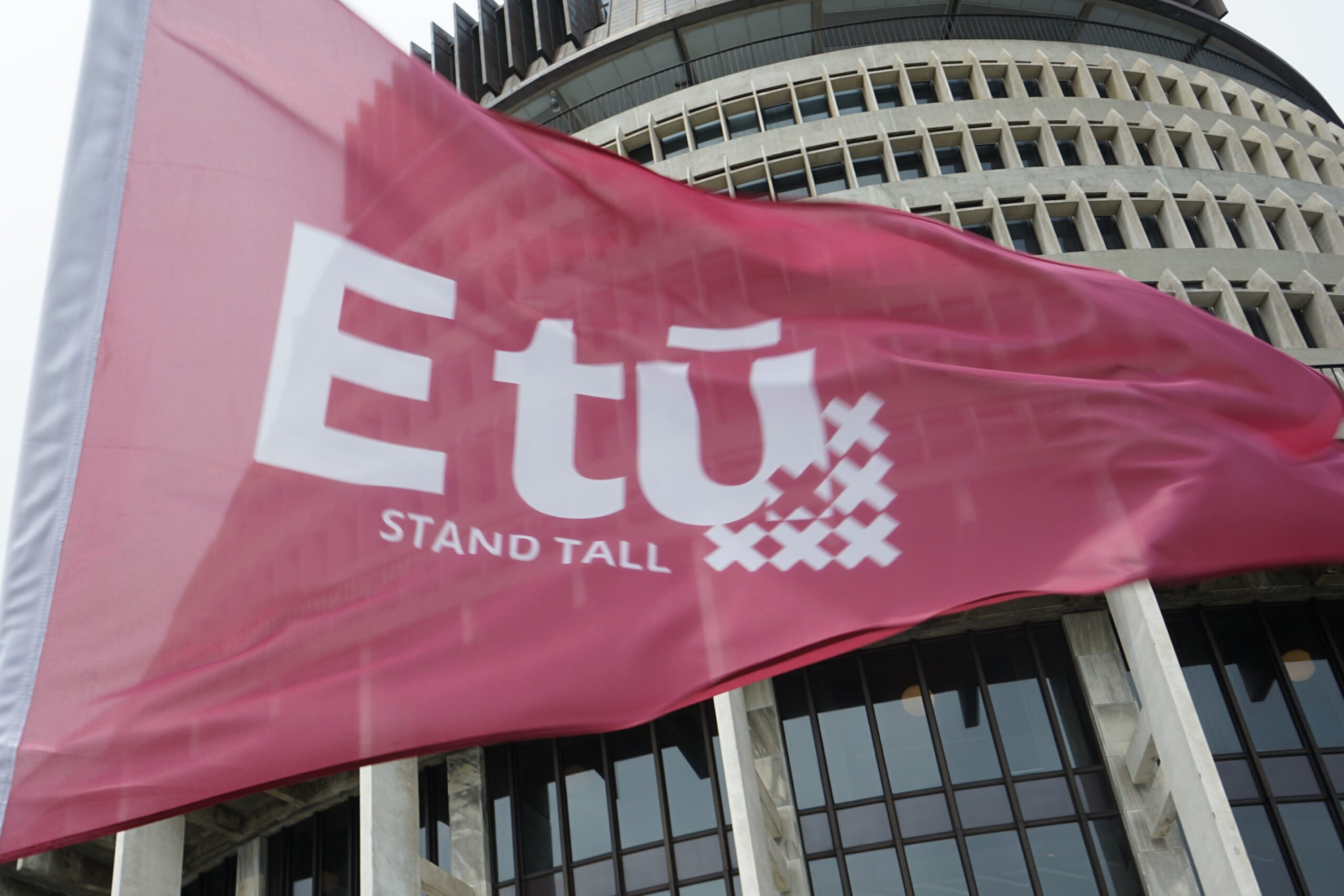 Government plan to scrap the Living Wage for contracts “abhorrent” – E tū